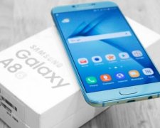 Samsung показала бюджетні аналоги флагманів