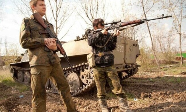 З'явилося відео допиту полоненої снайперки "ДНР"