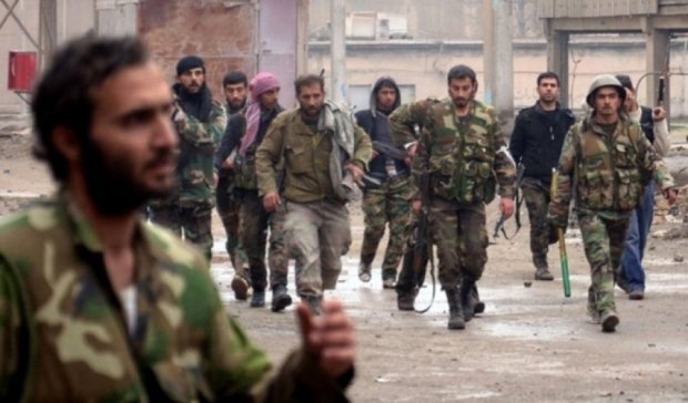 Сирийские повстанцы, обученные США, передали боеприпасы исламистам