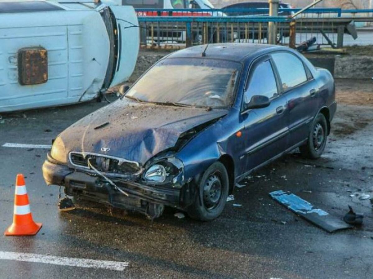 Пассажирка Lanos едва не потеряла голову в жуткой аварии: шокирующие фото -  ЗНАЙ ЮА