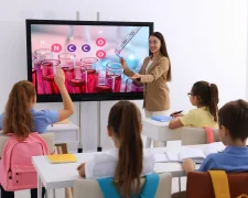 Мультимедійне обладнання для шкіл Київщини