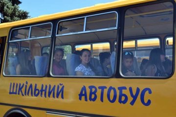 Школьный автобус во Львове