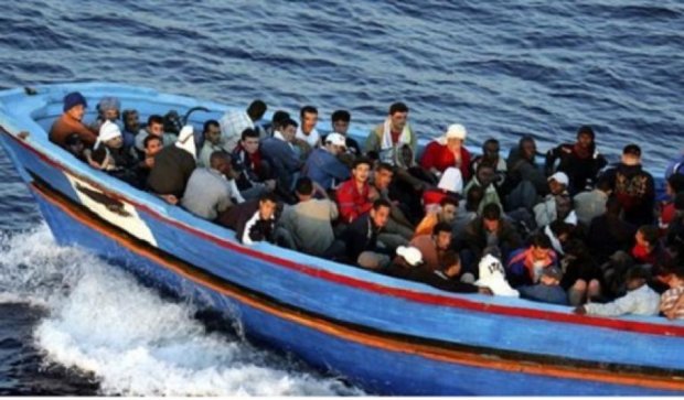 Біля грецького Лесбосу виловлюють біженців з Близького Сходу