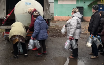 Підвіз води. Фото: скрін youtube