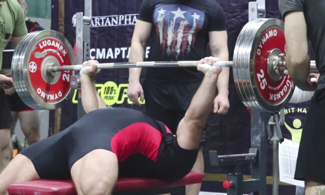 Національний Корпус організував турнір з паверліфтингу