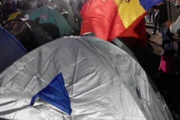 Активісти встановили наметове містечко в Кишиневі (фото)
