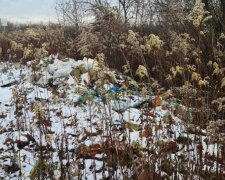 Під Львовом знайшли звалище з медичними відходами: Facebook поліція Львівської області