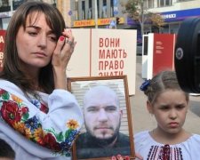 Родичі зниклих безвісти: нам залишилося тільки молитися