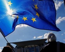 Политолог ткнул россиян носом в их мелочность