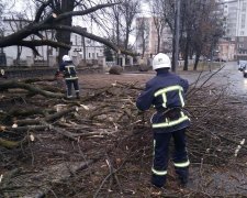 Стихия невиданной силы убивает украинцев: соберите близких и оставайтесь дома