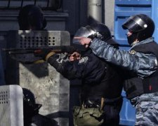 За Украину и "ДНР": в сети показали метамарфозы экс-беркутовца