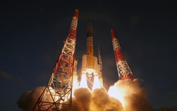 Япония запустила новый разведывательный спутник