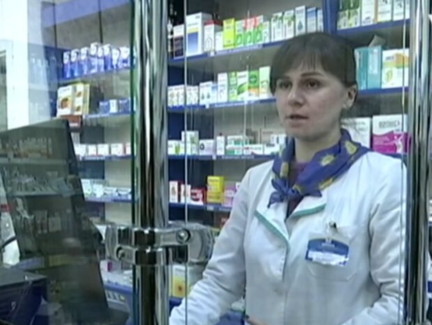 В киевских аптеках дорожают маски, скрин с видео
