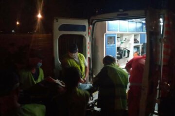 В Днепр доставили тяжело раненного героя из Донбасса, молится весь город - солдатик, живи!