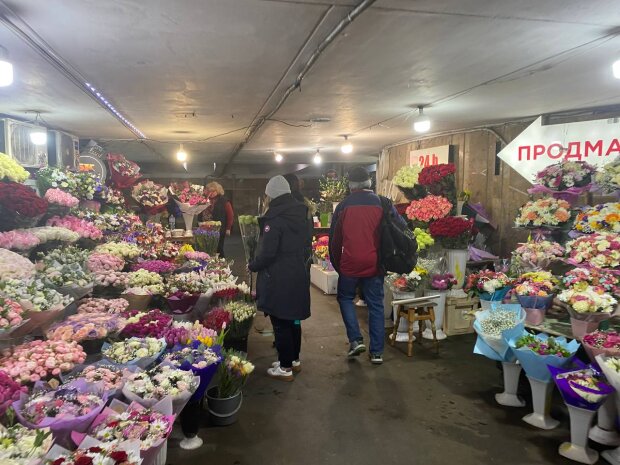 Цветочный рынок, цветы, фото: Знай.ua