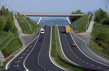 На українських дорогах у травні з'явиться несподівана новинка: у водіїв немає шансів