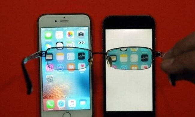 Вчений винайшов систему невидимого екрану для телефону