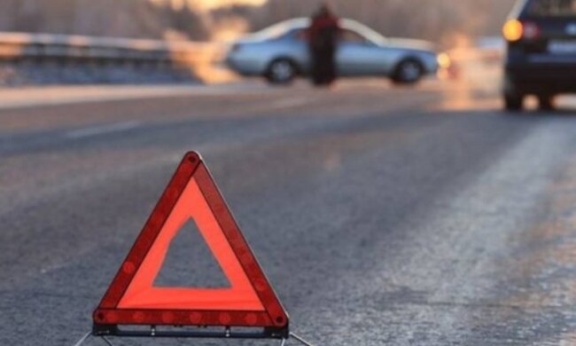 Під Франківському водій фури збив пішохода та залишив помирати: фото трагедії