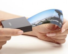 Samsung анонсувала гнучкий смартфон-книгу