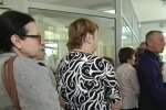 Черга у банку, скріншот: YouTube