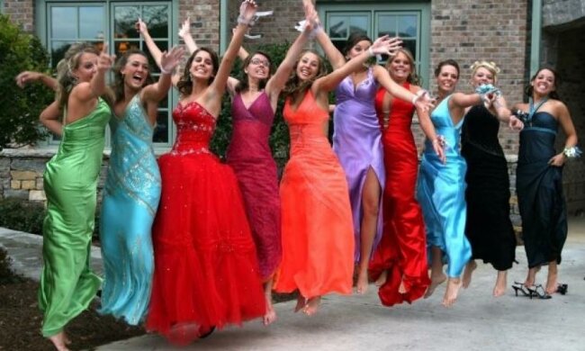 Запорізьких школярів залишать без випускних балів