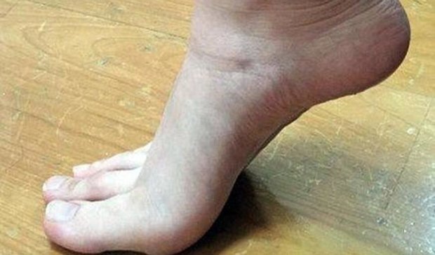 Студентка поразила сеть длиной пальцев ног