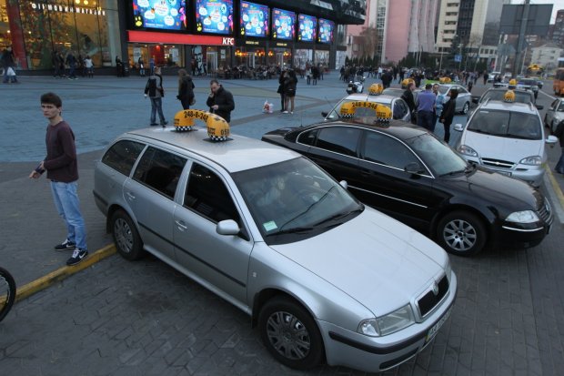 Київський таксист дав відсіч фанатці Путіна: подарувала Донецьк окупантам