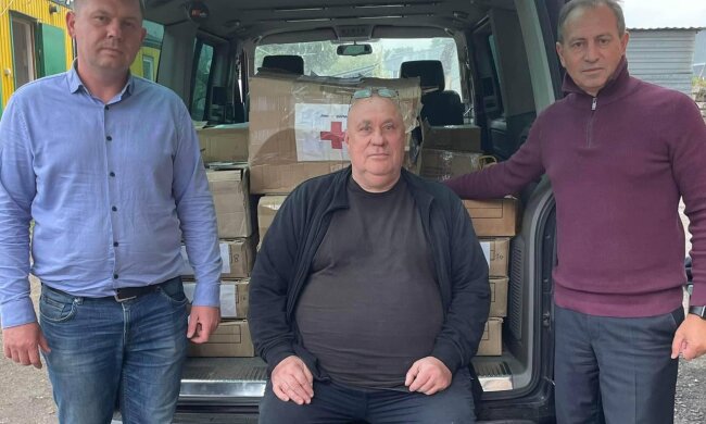 Микола Томенко показав допомогу нашим військовим: "Переживемо! Перезимуємо! Переможемо!"