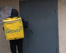 Доставка їжі. Фото: скрін youtube