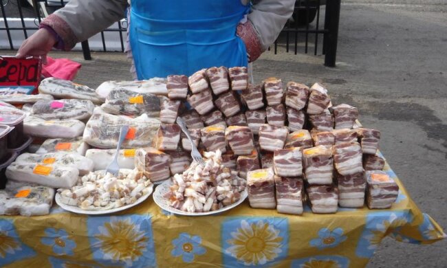 Розірветься серце українця - лікарі розповіли, кому не можна їсти сало