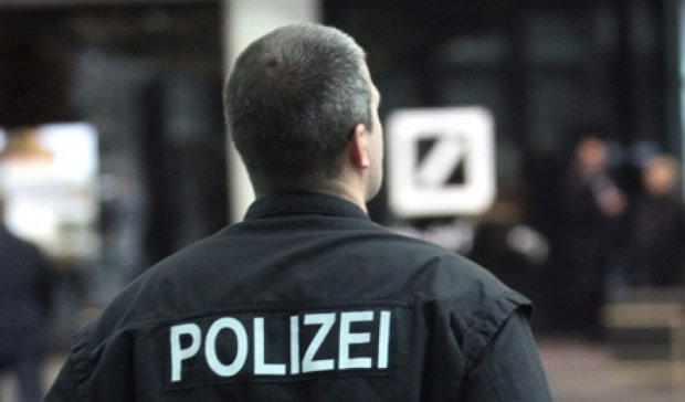 Троих подозреваемых в причастности к парижским терактам задержали в Германии
