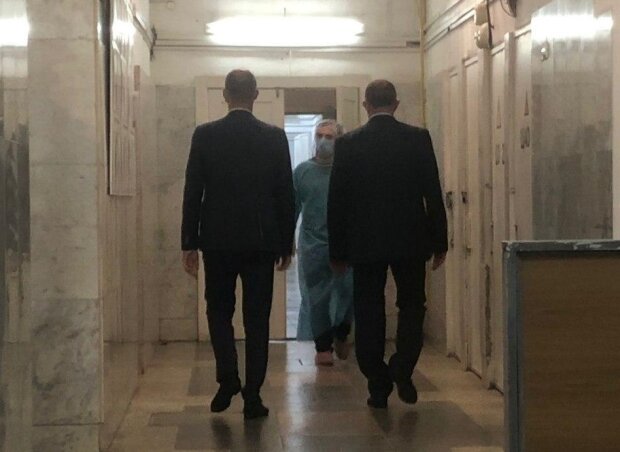 К Навальному направили немецких врачей: уже проводят обследование