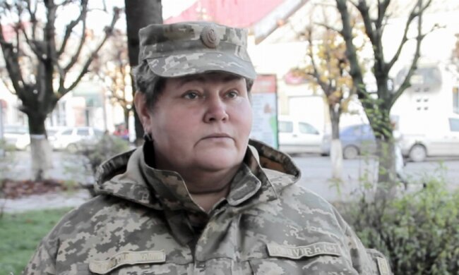 Бабуся чотирьох онуків відправилася воювати на Донбас (відео)