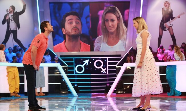 Притула у ліжку, Нікітюк у маршрутці: як зірки українського шоу-бізнесу відсвяткують День Незалежності