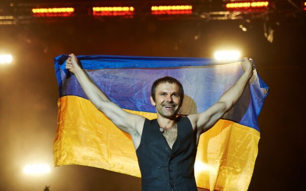 День Государственного Флага: как украинские звезды поздравили страну, фото и видео