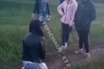 На Харьковщине банда малолеток жестоко поиздевалась над девушкой с инвалидностью - били по лицу, ставили на колени
