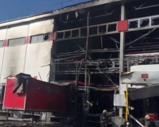 Термінал Нової пошти в Одесі, кадр з відео ДСНС
