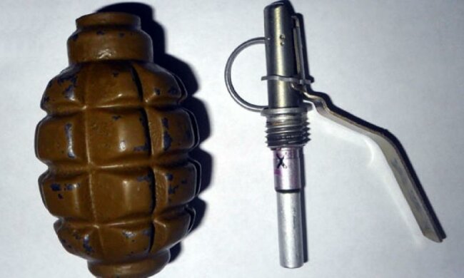 На маріупольському вокзалі у туалеті знайшли гранату