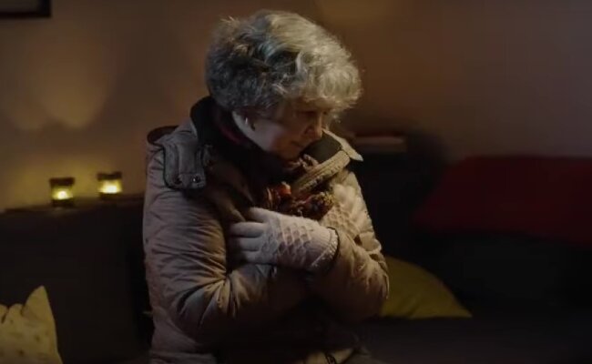 Як зігрітися без опалення у будинку. Фото: скрін youtube