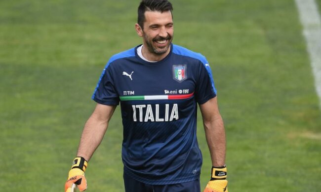 Легендарний італійський голкіпер підкорив черговий рекорд