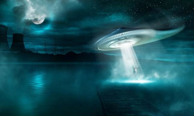 У мережу злили відео прольоту корабля прибульців поблизу МКС