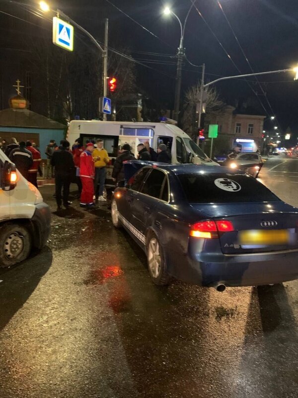 ДТП у Чернівцях, фото: molbuk.ua