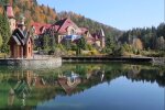 Дача Зеленского превратилась в место для свадеб? Журналисты показали "бизнес" в резиденции президента