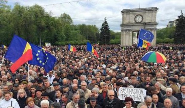 Молдовські мітингарі більше не вимагають відставки президента