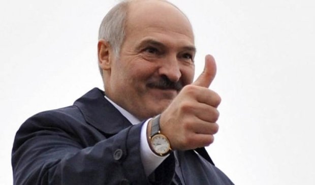 Белорусы разделись по команде Лукашенко