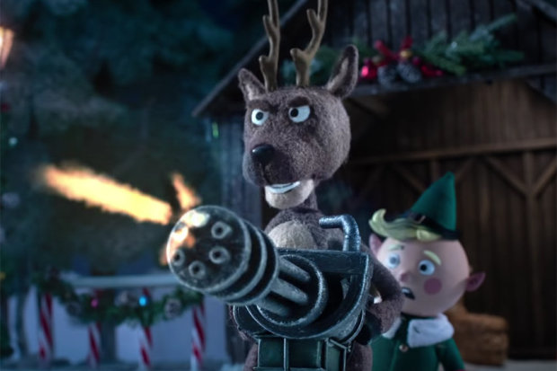 Санта без позвоночника и кровавые олени: вышел праздничный трейлер культового Хищника