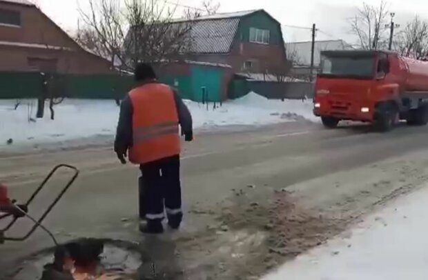 Ремонт дороги в Лубнах, скріншот: YouTube