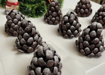 Новогодние "шишки": фото скрин Ютуб