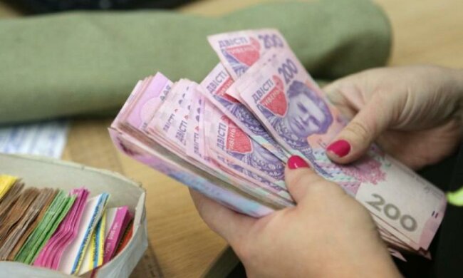 Курс на 28 июня: доллар снова занял старую позицию