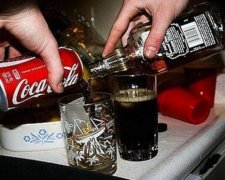 Медики встановили,  що "Coca-cola" шкідливіша за алкоголь